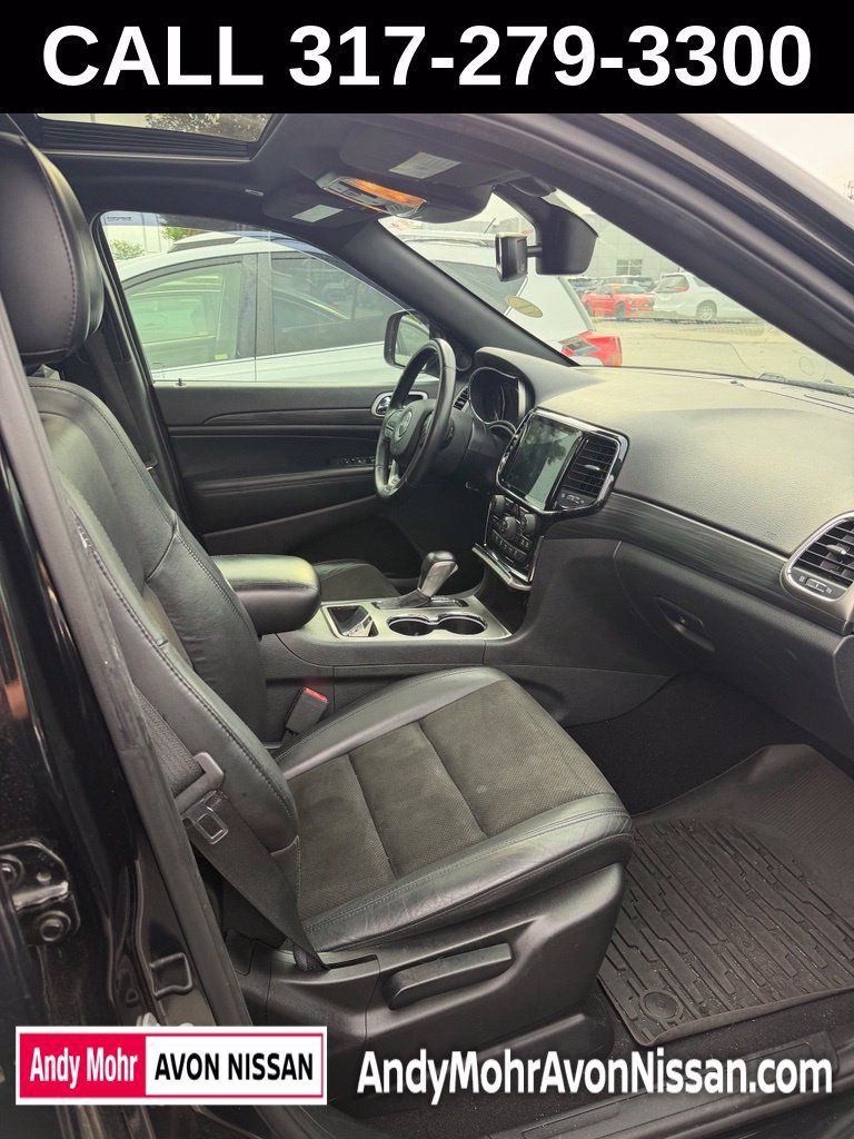Used 2019 Jeep Grand Cherokee Altitude AWD/4WD image 9
