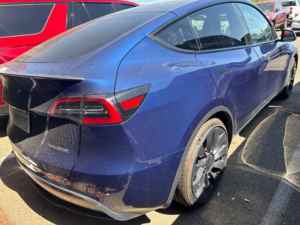 Used 2023 Tesla Model Y Performance AWD/4WD image 2
