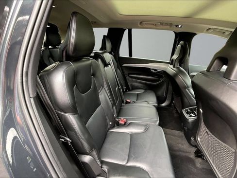 Used 2022 Volvo XC90 T5 Momentum w/ Climate Package AWD/4WD image 14