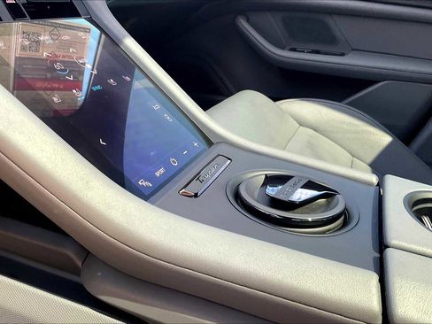 Used 2024 Porsche Taycan image 15