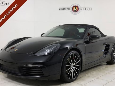Used 2018 Porsche 718 Boxster S RWD image 32