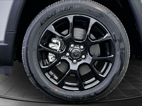 New 2026 Jeep Compass Latitude image 8