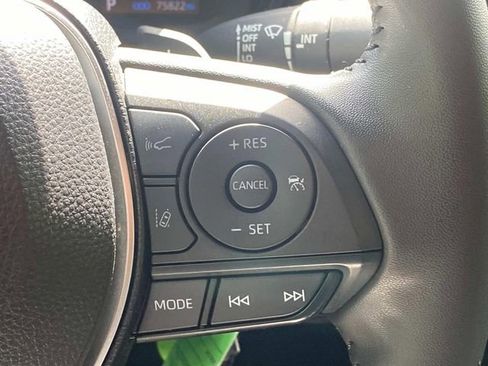 Used 2022 Toyota Corolla SE image 19