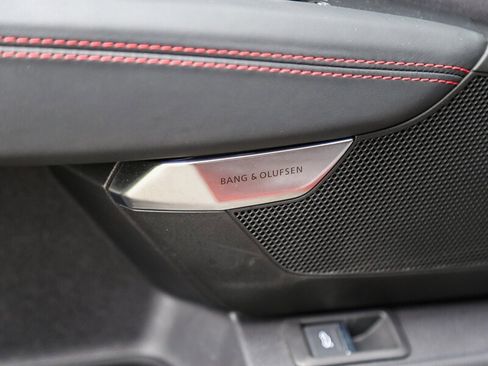 Used 2023 Audi RS e-tron GT image 38