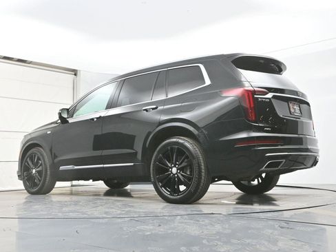 Used 2020 Cadillac XT6 Premium Luxury image 32