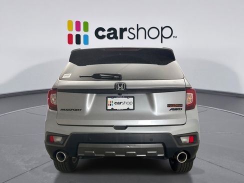 Used 2023 Honda Passport TrailSport image 4
