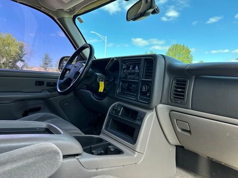 Used 2005 GMC Yukon SLE w/ Cargo Package RWD image 26
