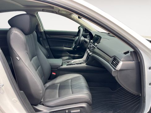 Used 2022 Honda Accord Touring image 15