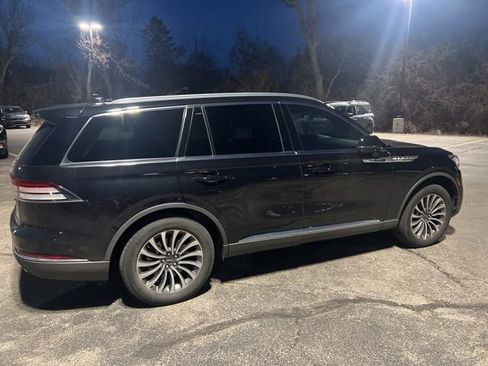 Used 2020 Lincoln Aviator Reserve w/ Equipment Group 201A image 4