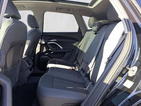 New 2025 Audi Q5 Premium image 17