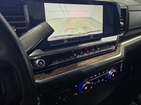 Used 2024 GMC Sierra 3500 SLE image 13