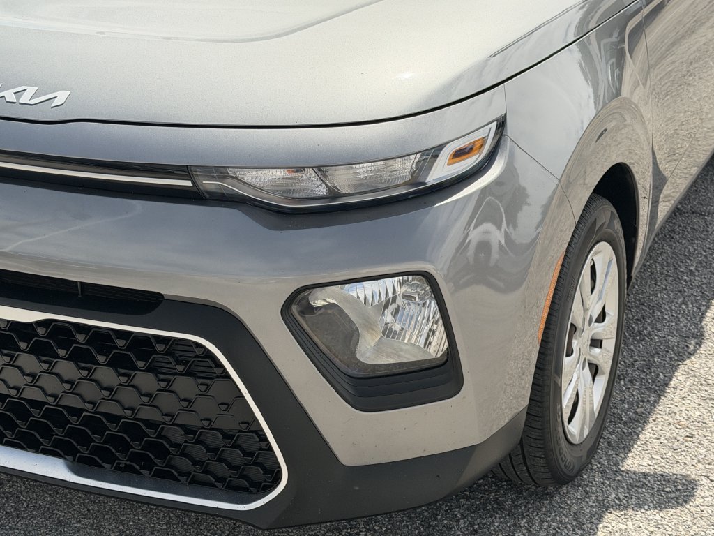 Certified 2022 Kia Soul LX FWD image 10