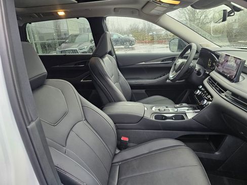 New 2026 INFINITI QX60 Luxe image 11