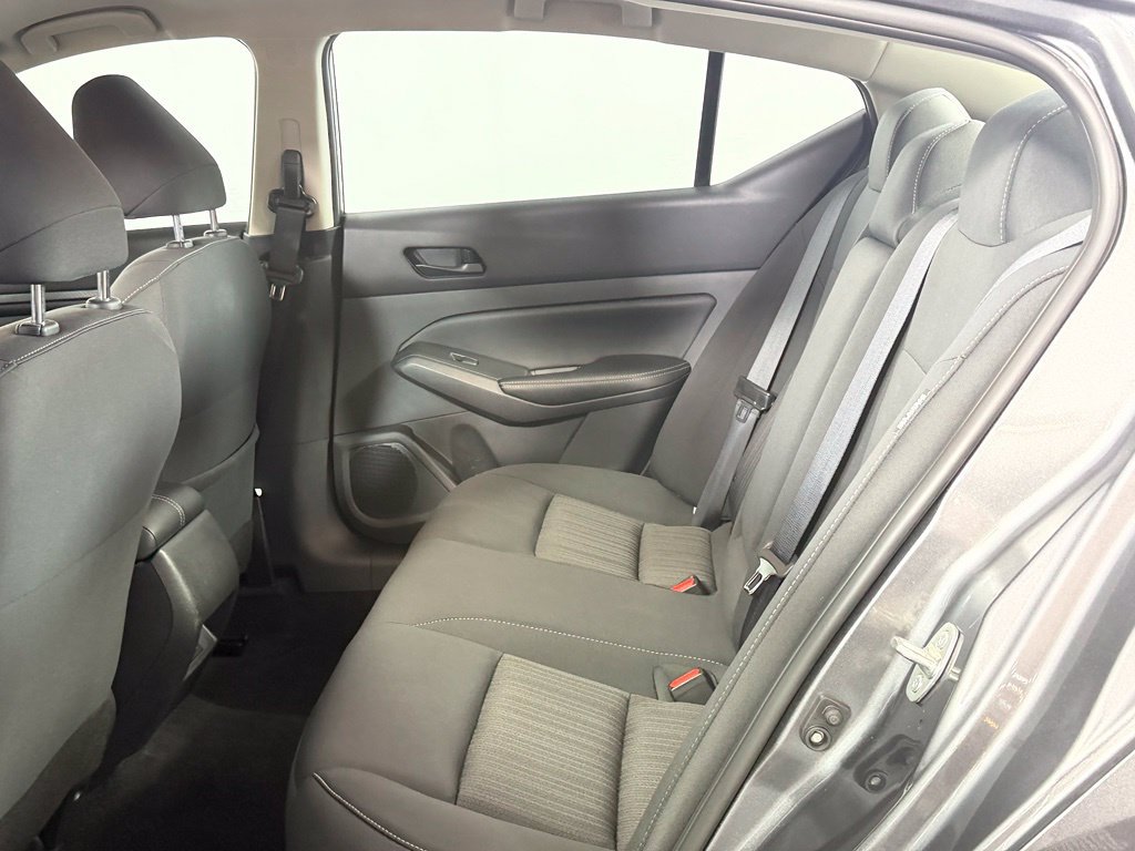 Used 2025 Nissan Altima 2.5 SV FWD image 15