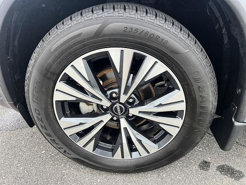 Certified 2023 Nissan Rogue SV w/ SV Premium B Package FWD image 9