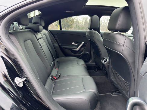 Used 2021 Mercedes-Benz CLA 250 4MATIC image 38