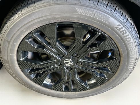 Used 2025 Honda Odyssey Sport-L image 11