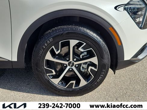 Certified 2025 Kia Sportage EX AWD/4WD image 7