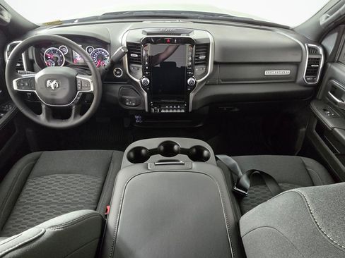 New 2026 RAM 3500 Big Horn AWD/4WD image 17