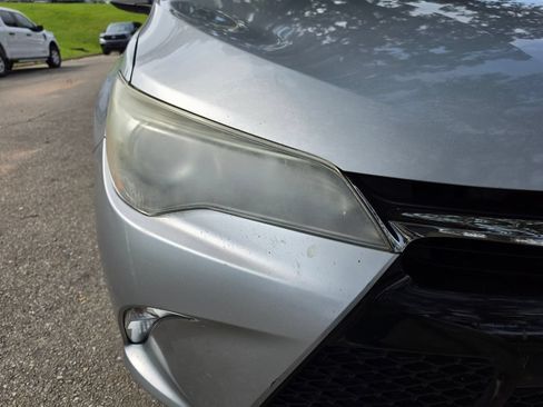 Used 2015 Toyota Camry SE FWD image 12