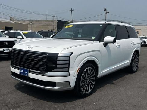 Certified 2026 Hyundai Palisade Calligraphy AWD/4WD image 2