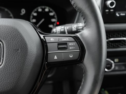 Used 2024 Honda HR-V EX-L image 18
