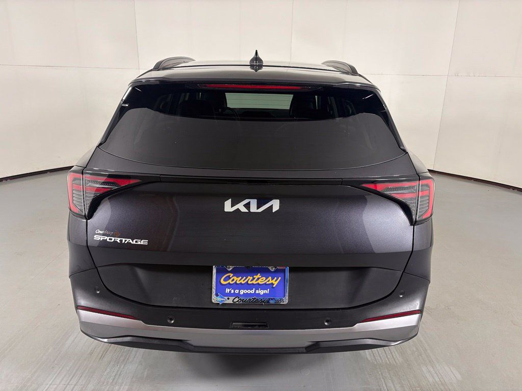 Used 2026 Kia Sportage EX w/ EX Panorama Roof Package FWD image 7