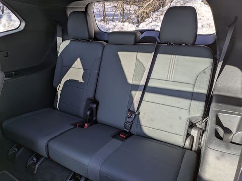 New 2025 GMC Acadia AT4 image 33