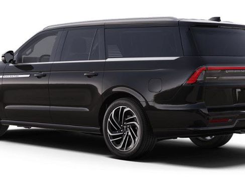 New 2025 Lincoln Navigator L Reserve image 25