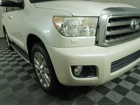 Used 2015 Toyota Sequoia Platinum RWD image 10