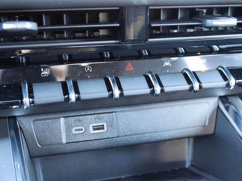 New 2025 GMC Canyon Elevation w/ Convenience Package image 18