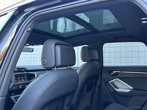 Certified 2025 Audi Q3 2.0T Premium w/ Convenience Package image 18
