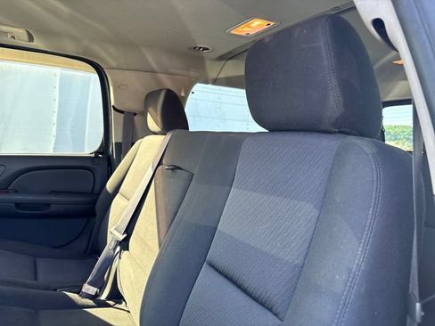 Used 2011 Chevrolet Suburban LS w/ Convenience Package 1 AWD/4WD image 10