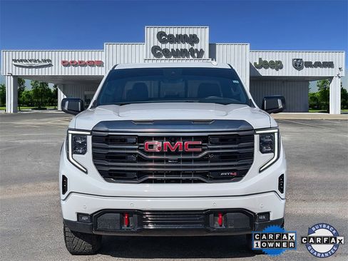 Used 2024 GMC Sierra 1500 AT4 w/ Technology Package image 2