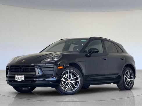 Certified 2026 Porsche Macan AWD/4WD image 1