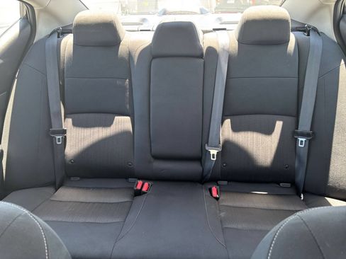 Used 2025 Nissan Altima 2.5 SV FWD image 37