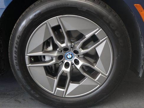Used 2023 BMW iX xDrive50 AWD/4WD image 10