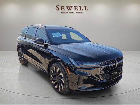 Certified 2025 Lincoln Nautilus Reserve w/ Jet Appearance Package image 6