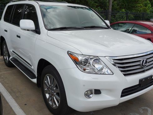 Used 2010 Lexus LX 570 4WD image 3