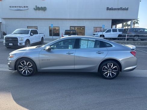 Used 2025 Chevrolet Malibu RS image 2