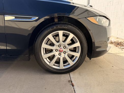 Used 2019 Jaguar XE Premium AWD/4WD image 15