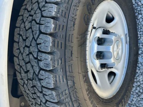 Used 2017 Chevrolet Express 2500 w/ Cold Climate Package image 33