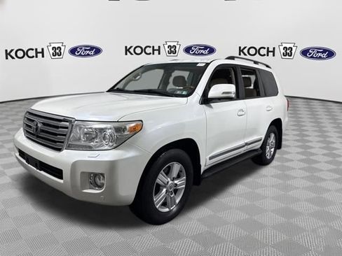 Used 2013 Toyota Land Cruiser image 3