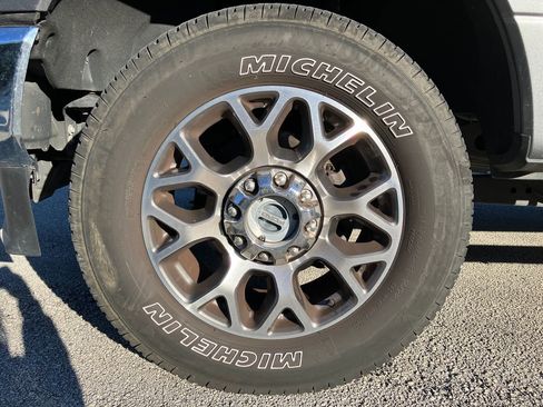 Certified 2022 Ford F250 Lariat w/ Lariat Ultimate Package image 14