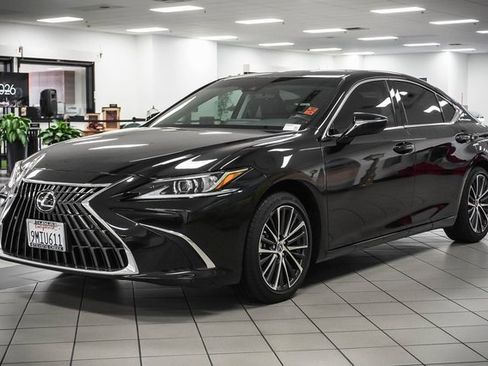 Certified 2024 Lexus ES 350 w/ Premium Package image 3