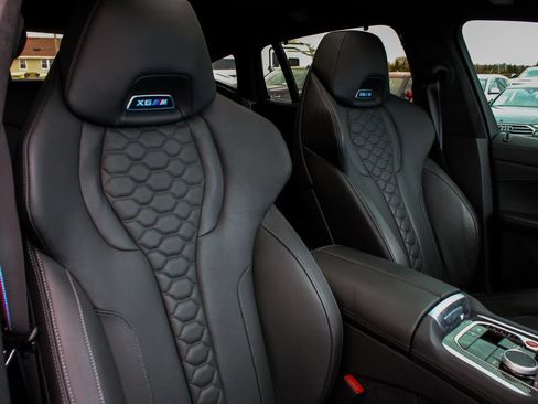 Used 2025 BMW X6 M Competition w/ Executive Package image 45