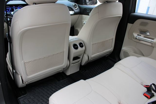 Used 2024 Mercedes-Benz EQB 300 4MATIC w/ Winter Package image 10