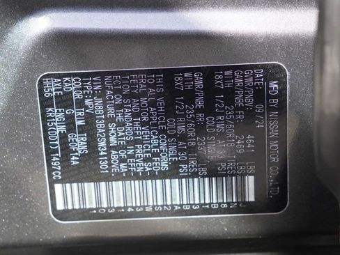 Used 2025 Nissan Rogue SV FWD image 25