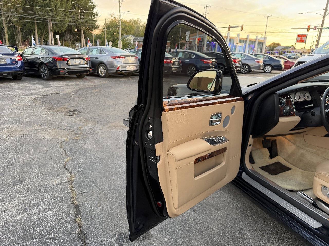 Used 2012 Rolls-Royce Ghost RWD image 25