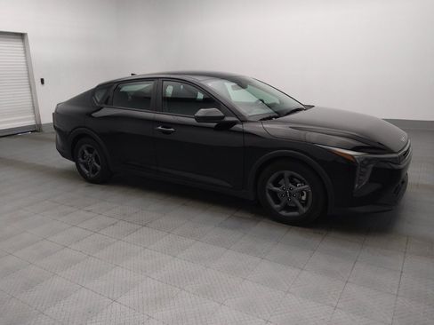 Used 2025 Kia K4 FWD image 11